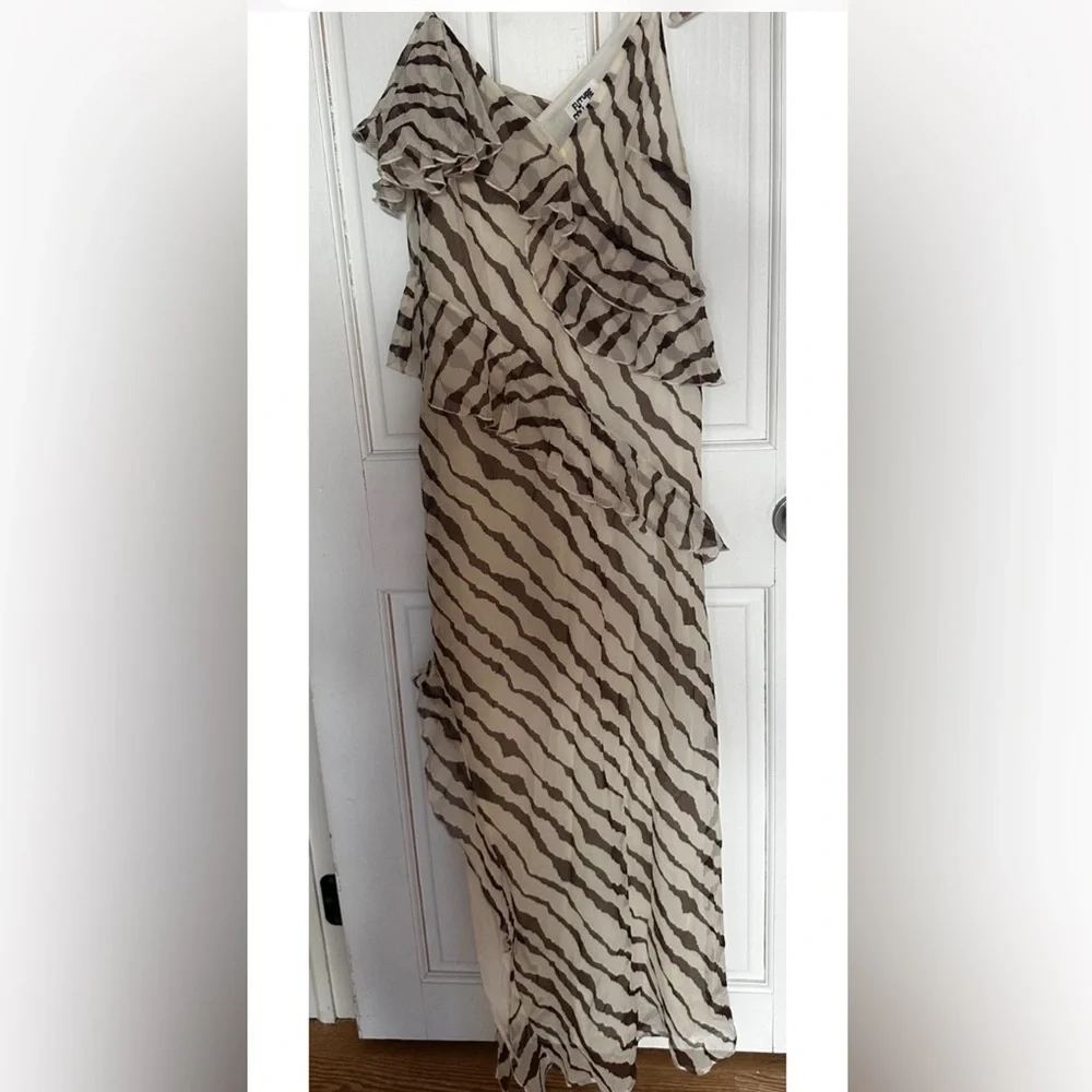 Future Collective Zebra Print One Shoulder Ruffle Maxi Dress L - Picture 10 of 10